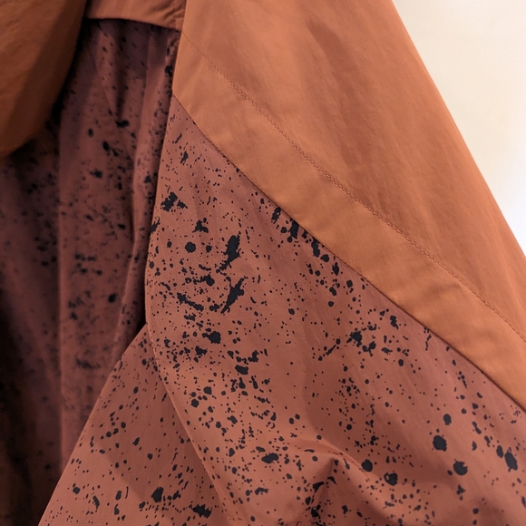 Lululemon x SoulCycle Ride & Reflect Packable Jacket - Picture 5 of 9